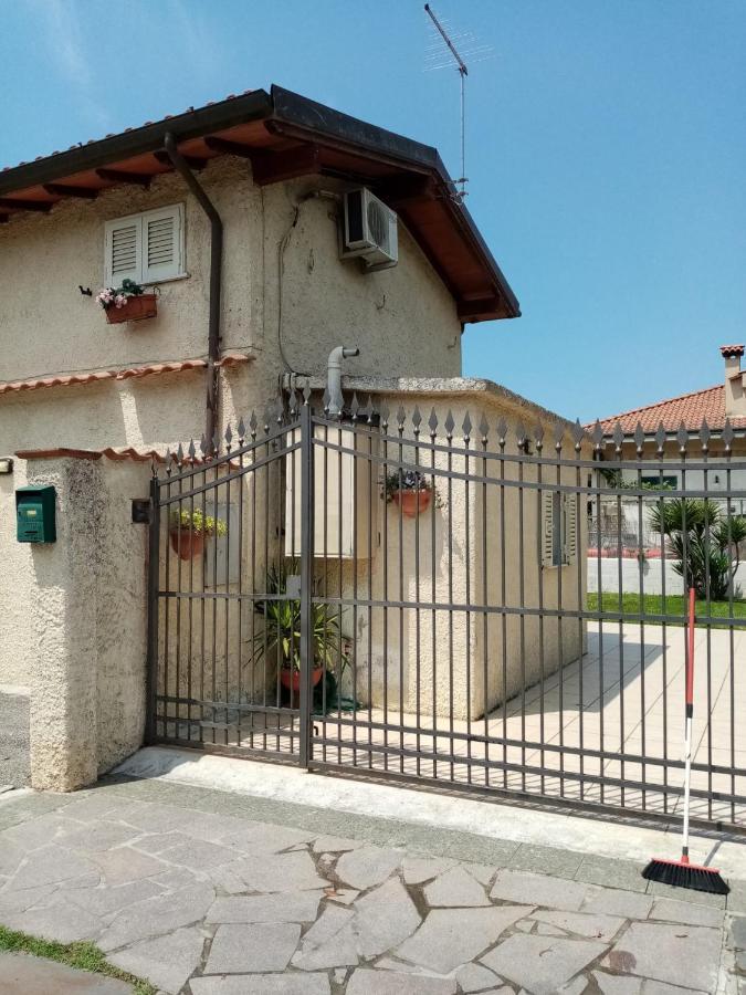 Willa Casa Al Mare Massa  Zewnętrze zdjęcie